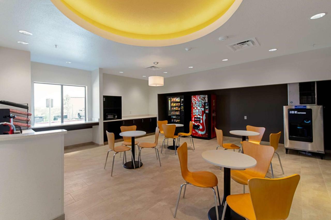 Studio 6 Austin Airport 外观 照片